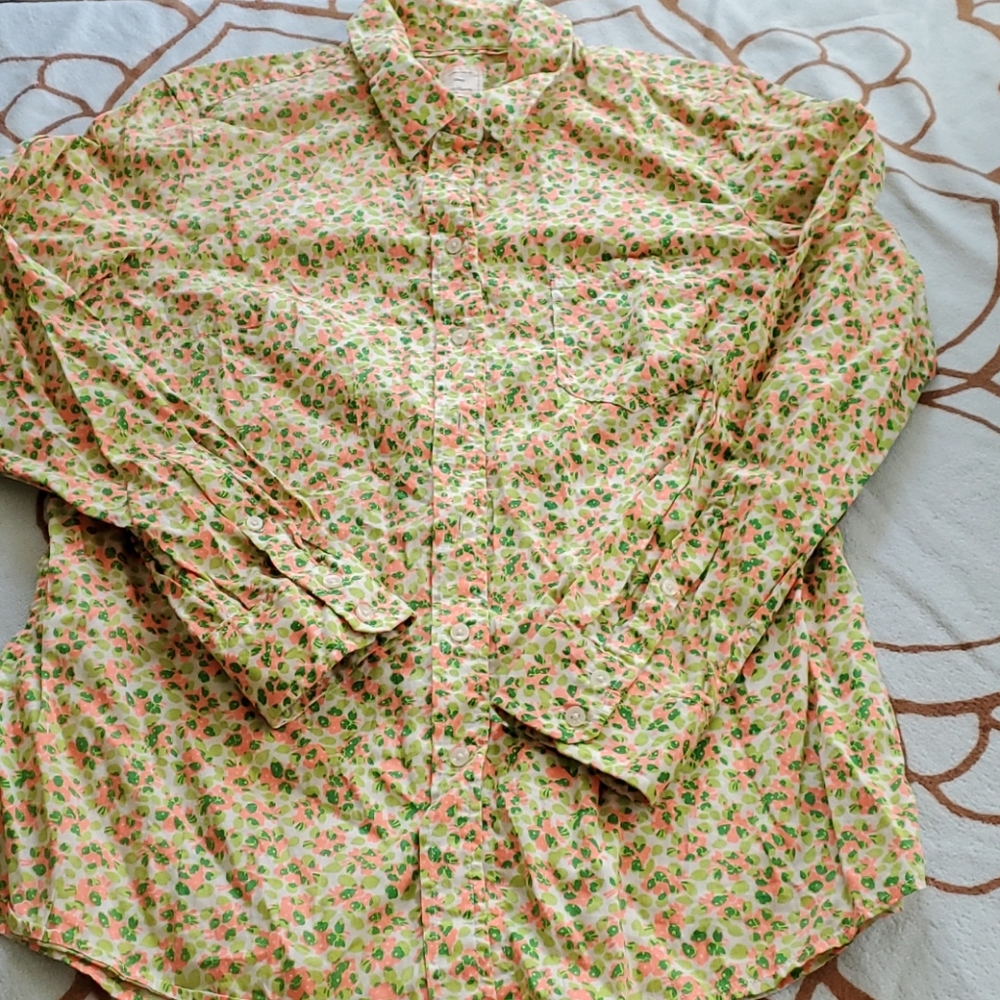 Gap Fitted Boyfriend Button Up Top Floral Print